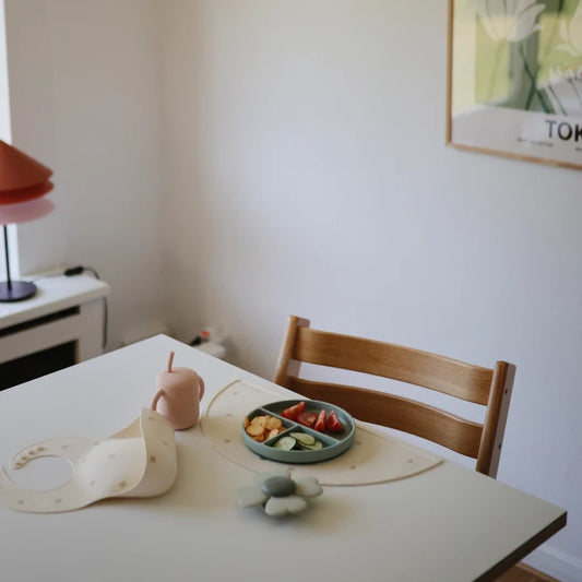 Silicone Suction Plate - Dried Thyme