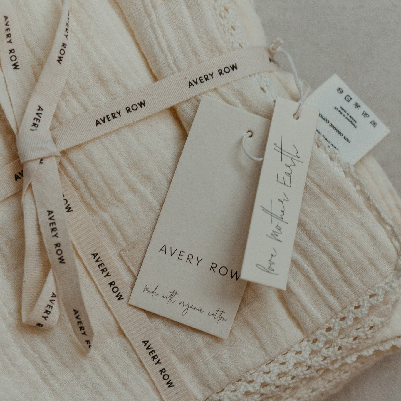 Wild Chamomile Muslin Blanket