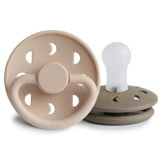 FRIGG Moon Phase - Round Silicone 2-Pack Pacifiers - Croissant/Portobello - Size 1