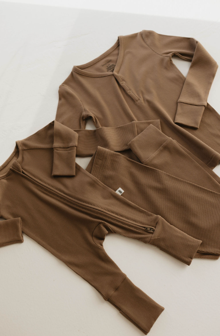 Bamboo Zip Pyjamas - Ribbed Milk Chocolate