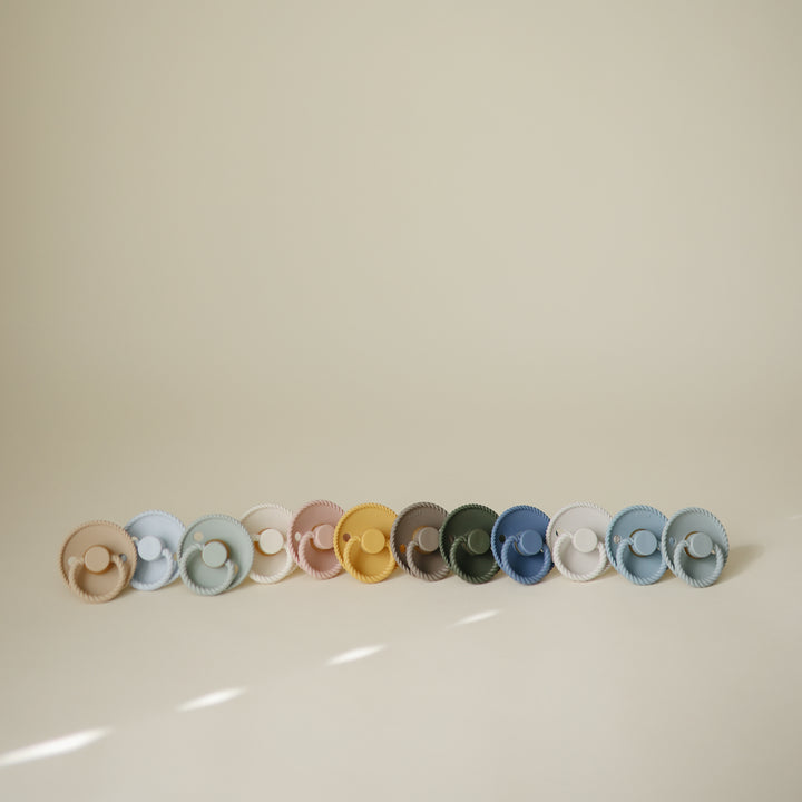 FRIGG Rope - Round Latex 2-Pack Pacifiers - Cream/Croissant - Size 1